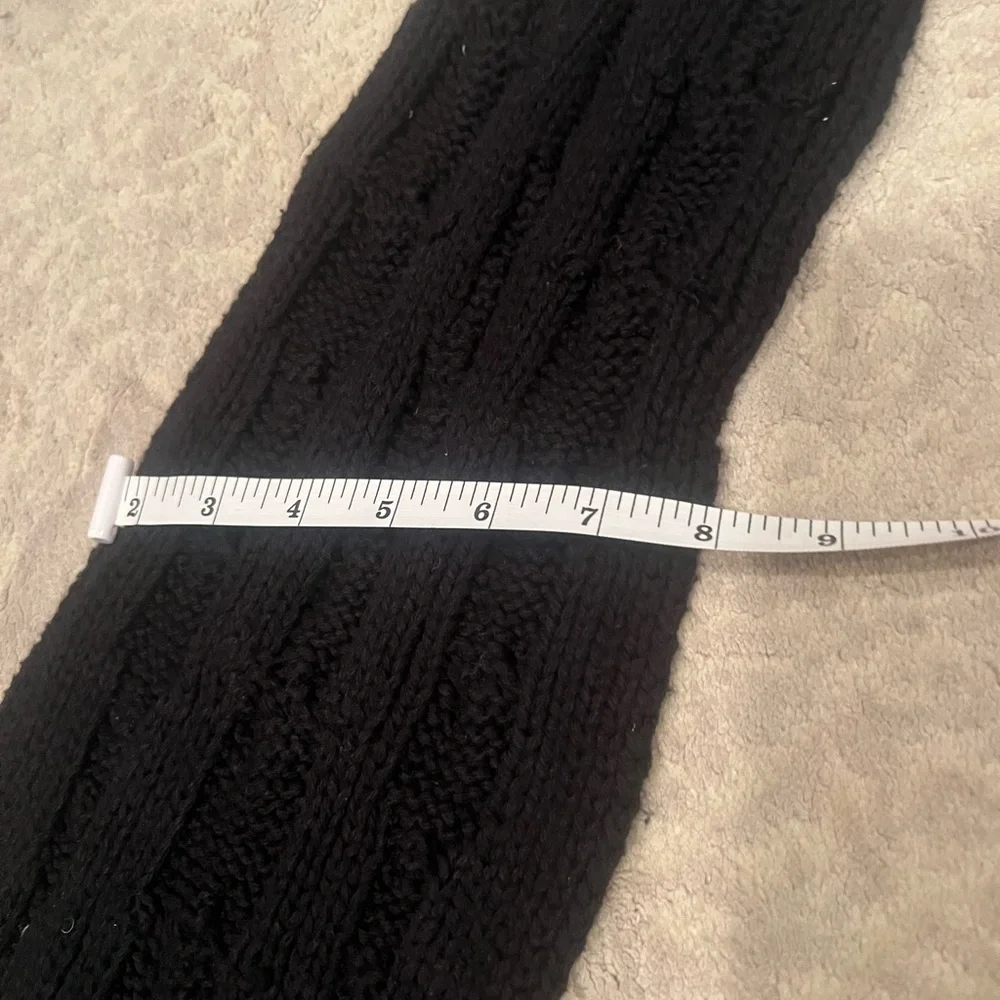 Gap Scarf Gap Black scarf thick and cozy